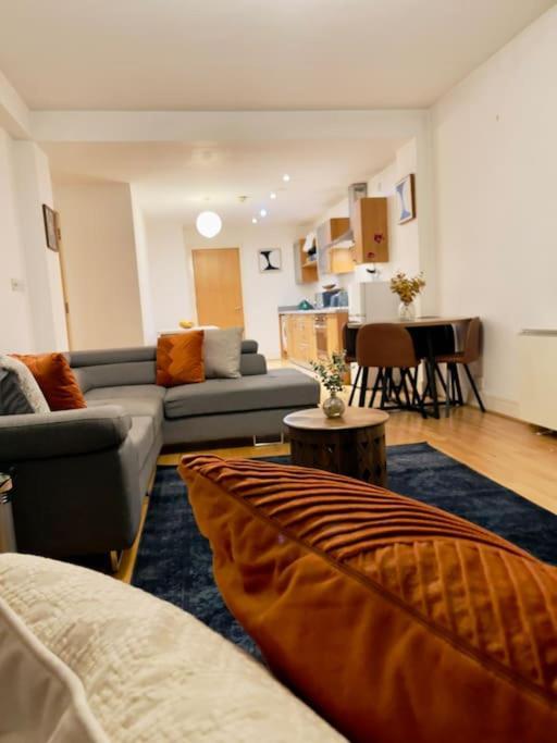 Beautiful Central Open Plan Living! 曼彻斯特 外观 照片